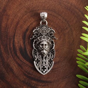 8f4a5cf10a29cb896e66b196e0a37520 Unique Retro Giant Sword Old Man's Head Sword Pendant Necklace PunK Rock