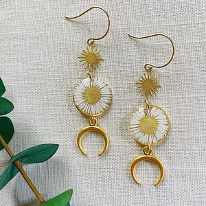 Dried-Flower-Handmade-Resin-Earrings-White-Daisy-Mini-Eclipse Dried Flower Handmade Resin Earrings,White Daisy Mini-Eclipse