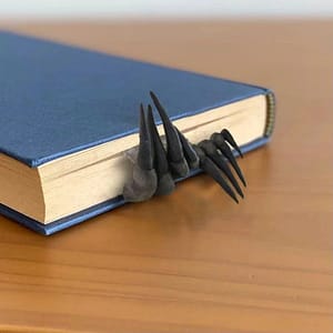 f547b8976ba9b59ff1bc6ed5b4dde723 Adult Thriller Demon Hand Halloween Horror Demon Hand Bookmark Devil Paw Resin Crafts Desktop Decoration Bookmark Ornament
