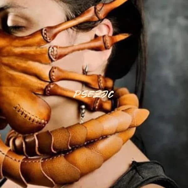 fcf1ad16c7dd131772c2c4cd4b032239 Halloween Natural Environmental Protection Latex Horror Scorpion Mask Decorative Props - view 4